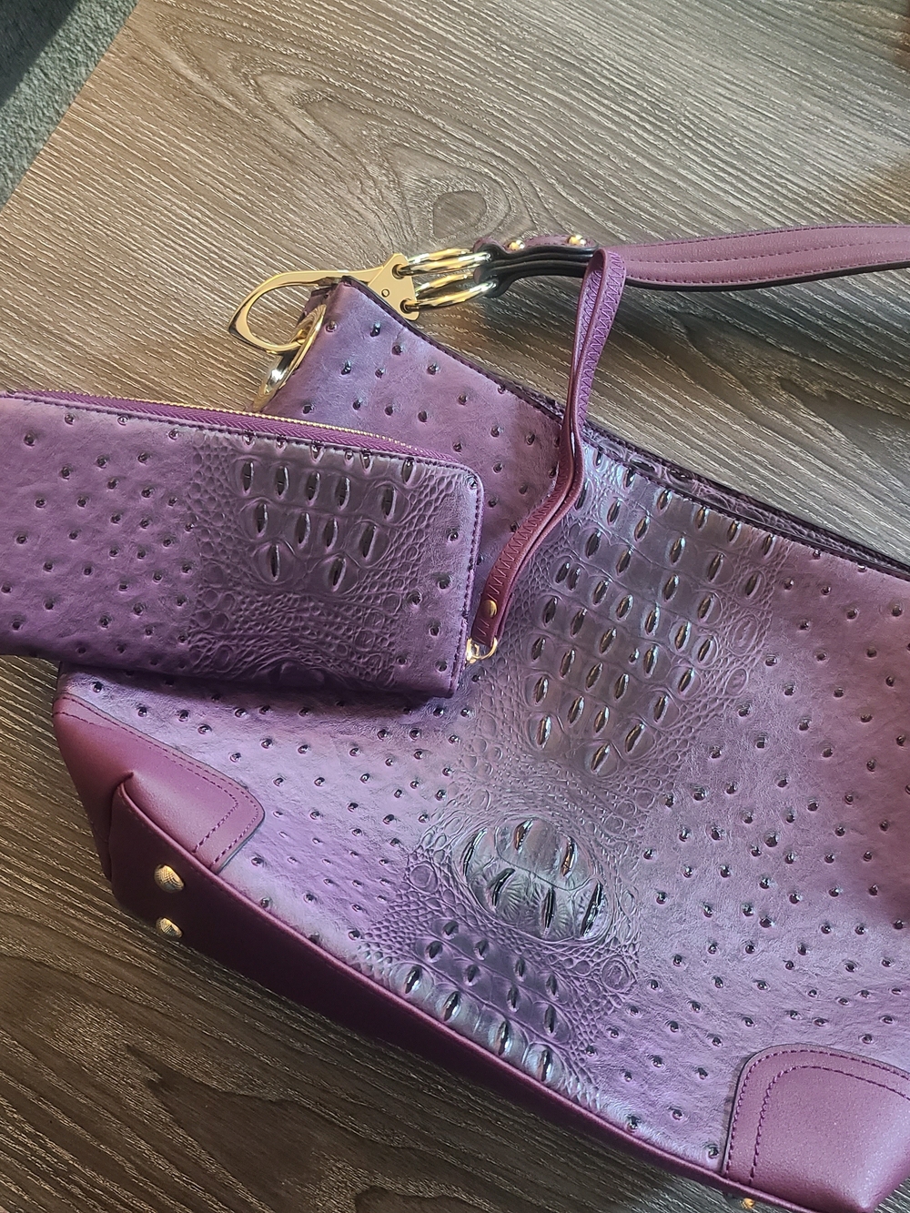 Purple Ostrich-Texture Shoulder Bag with Matching Wallet - Picture 2 of 5